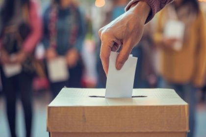 Gobierno descarta aplazar consulta popular para 2026
